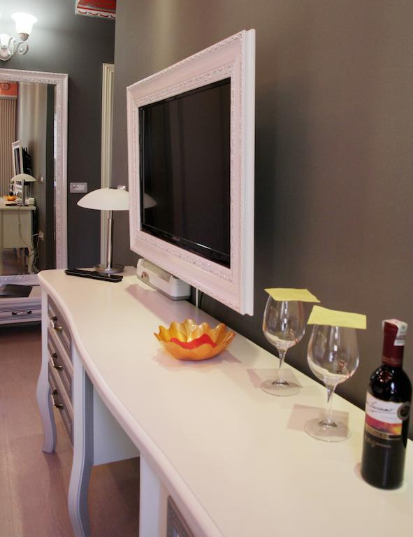 Hotel Boutique Vila Fernando Tirana Habitación foto